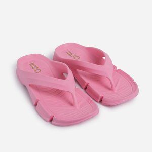 REMEDY THONG STRAP CLEATED SOLE FLAT SLIDER SANDAL